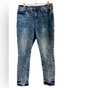 Judy Blue Acid Wash Skinny Jeans